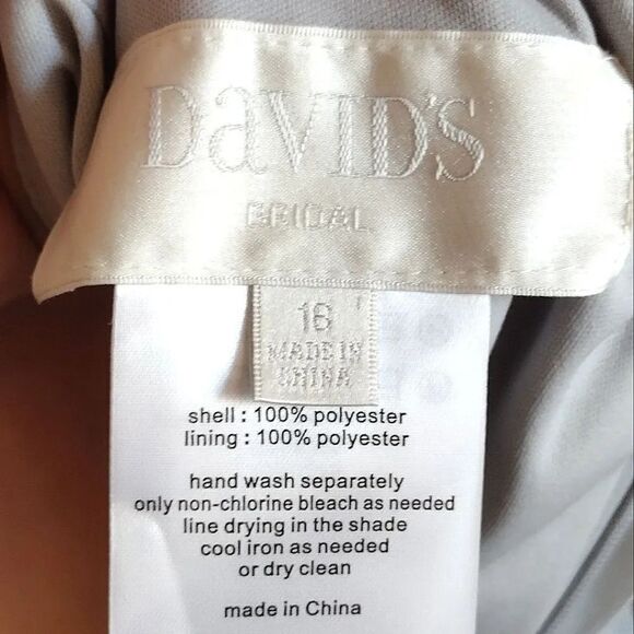 David's Bridal Grey High Neck Chiffon Formal Maxi Dress w/ Keyhole Plussize 16 - Picture 11 of 16